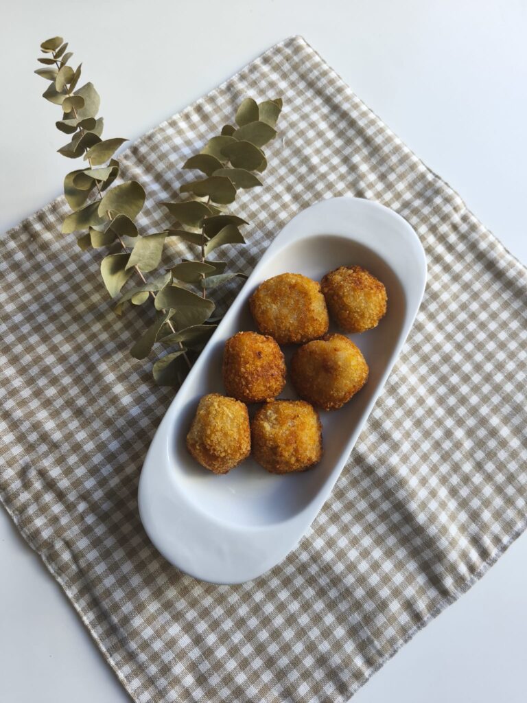 697757d3a94f1-768x1024